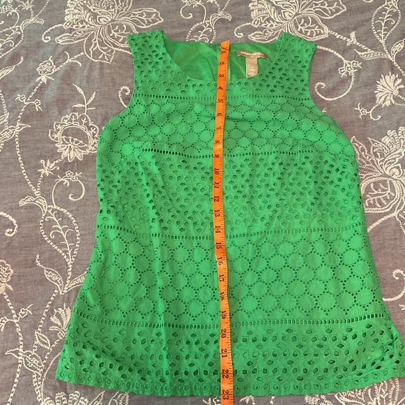 Banana Republic green lace sleeveless blouse. - Picture 5 of 5